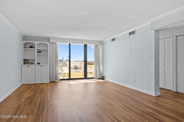 2305 W Ft Macon Road 107, Atlantic Beach, NC 28512