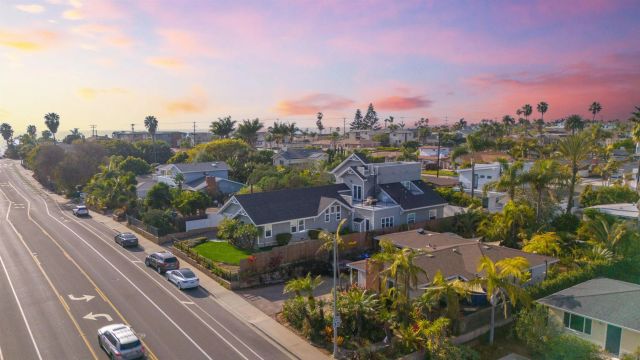 370 Tamarack Ave, Carlsbad, CA 92008