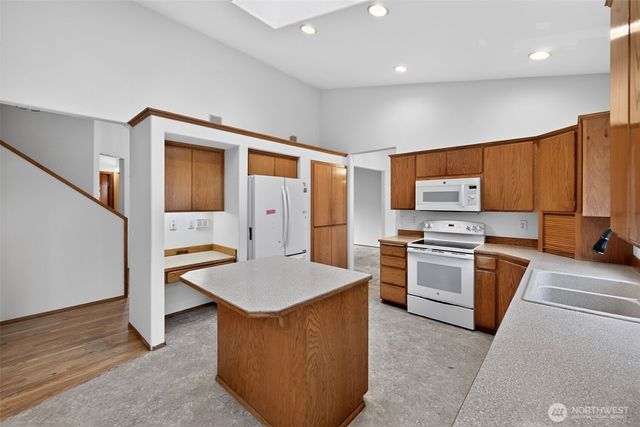 844 Holbeck Drive, Camano Island, WA 98282