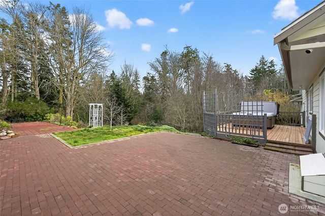 844 Holbeck Drive, Camano Island, WA 98282