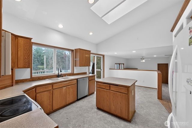 844 Holbeck Drive, Camano Island, WA 98282