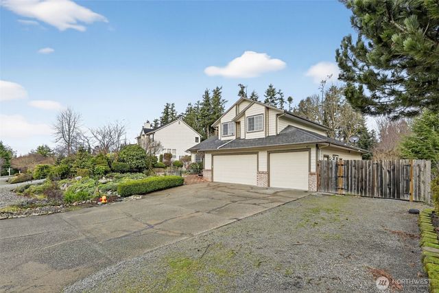 844 Holbeck Drive, Camano Island, WA 98282