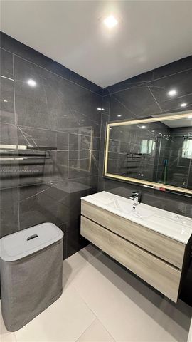 9721 SW 162nd Ct, Miami, FL 33196