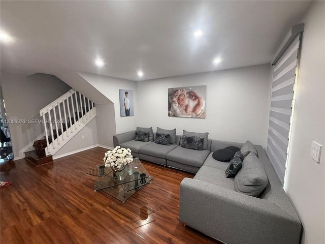 9721 SW 162nd Ct, Miami, FL 33196