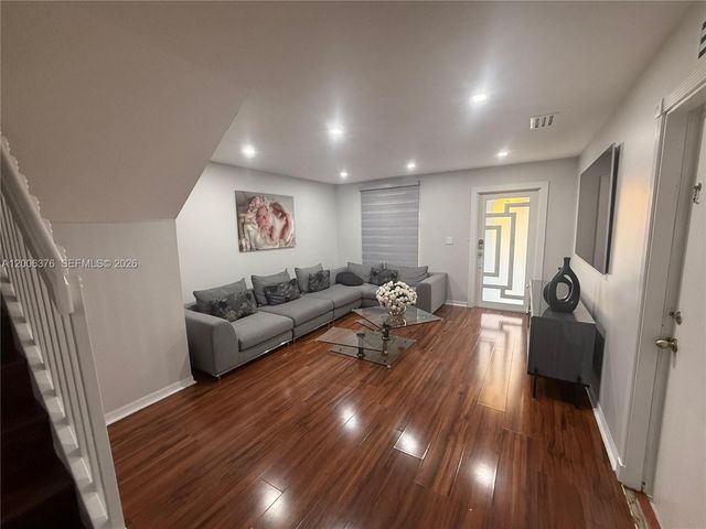 9721 SW 162nd Ct, Miami, FL 33196