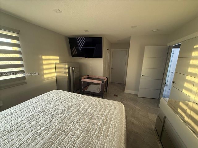 9721 SW 162nd Ct, Miami, FL 33196