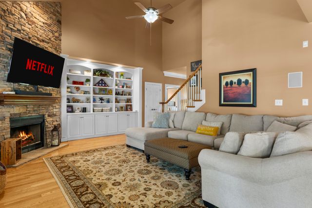538 Houston Oaks Drive, Paris, KY 40361