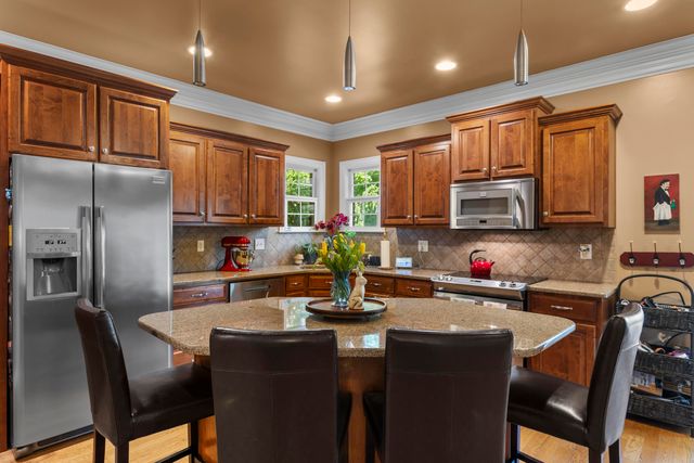 538 Houston Oaks Drive, Paris, KY 40361