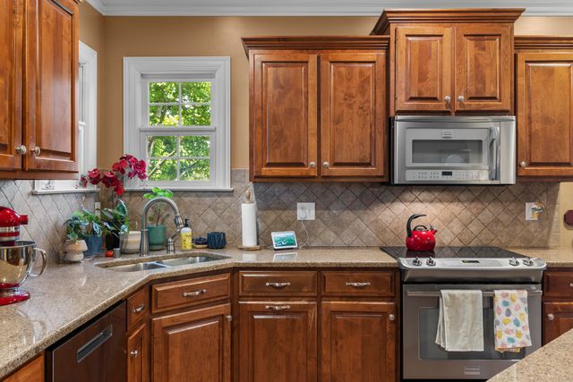 538 Houston Oaks Drive, Paris, KY 40361