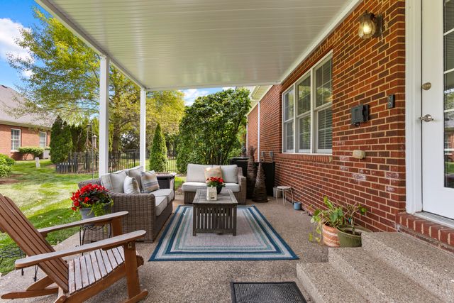 538 Houston Oaks Drive, Paris, KY 40361
