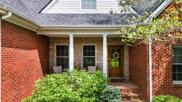 538 Houston Oaks Drive, Paris, KY 40361