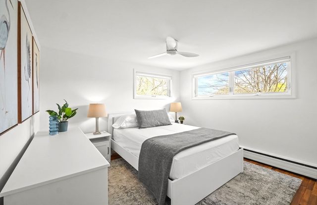 67 Montgomery Rd, Swansea, MA 02777