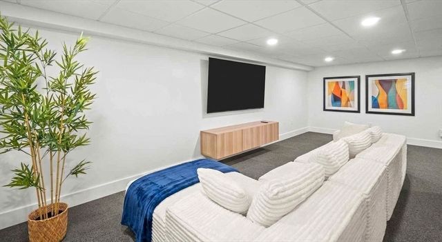 67 Montgomery Rd, Swansea, MA 02777