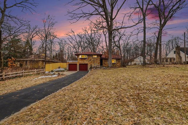 52511 Lynnewood Avenue, South Bend, IN 46628