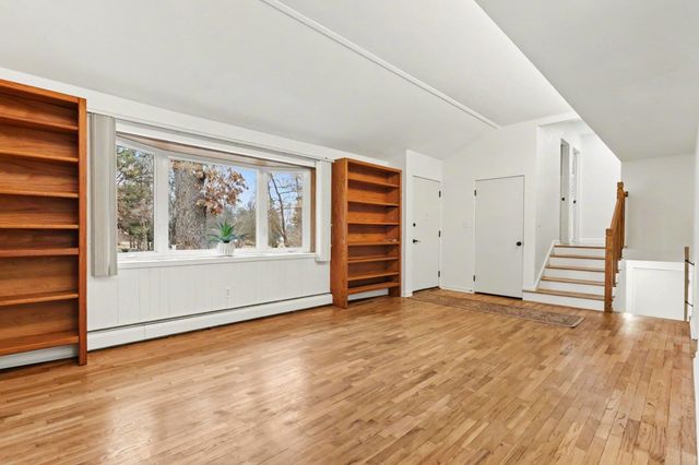 52511 Lynnewood Avenue, South Bend, IN 46628