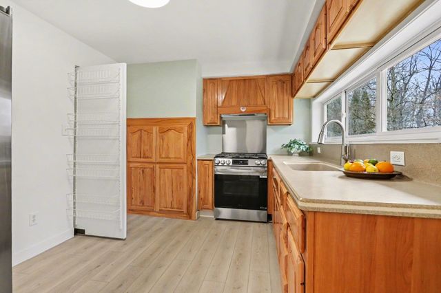 52511 Lynnewood Avenue, South Bend, IN 46628