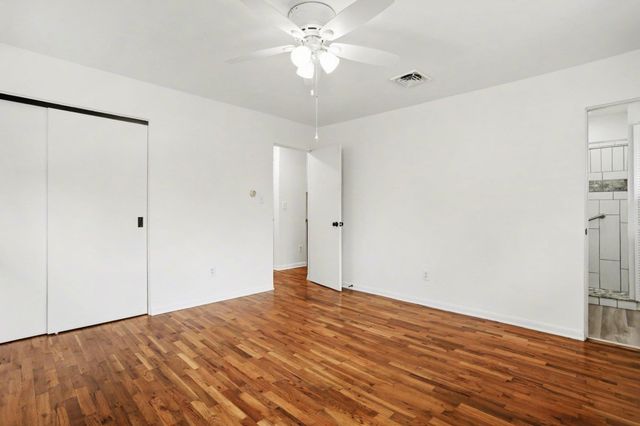 52511 Lynnewood Avenue, South Bend, IN 46628