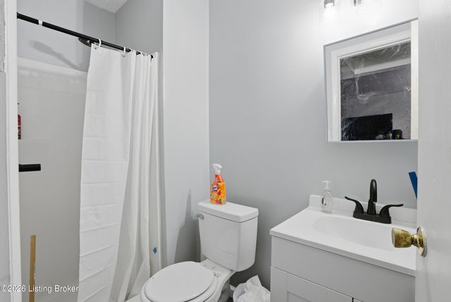 5012 Abbydale Ct, Louisville, KY 40229