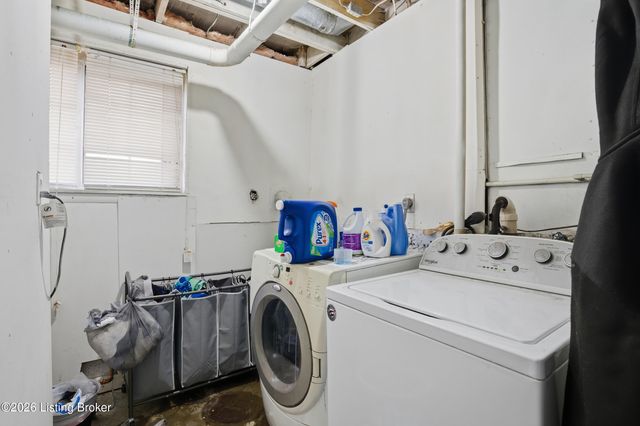 5012 Abbydale Ct, Louisville, KY 40229