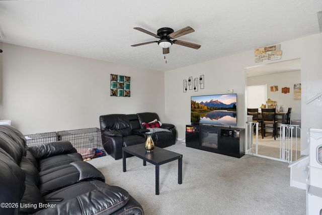 5012 Abbydale Ct, Louisville, KY 40229