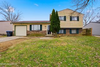 5012 Abbydale Ct, Louisville, KY 40229