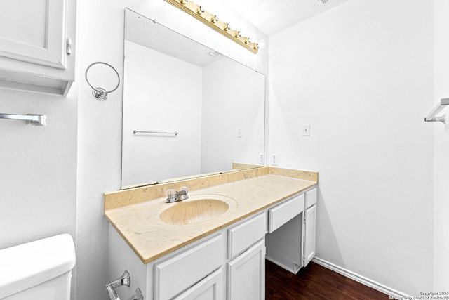 7568 Windsor Oaks, San Antonio, TX 78239