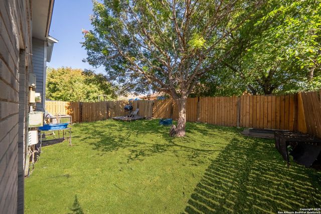 7568 Windsor Oaks, San Antonio, TX 78239