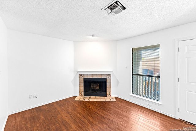 7568 Windsor Oaks, San Antonio, TX 78239