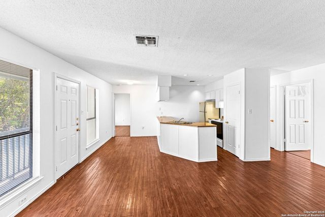 7568 Windsor Oaks, San Antonio, TX 78239