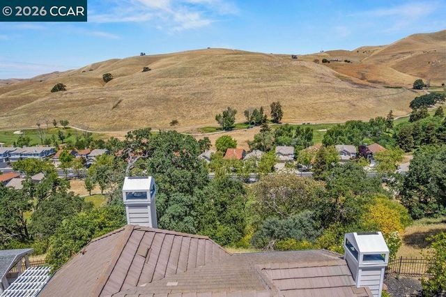 3051 Miwok Way, Clayton, CA 94517