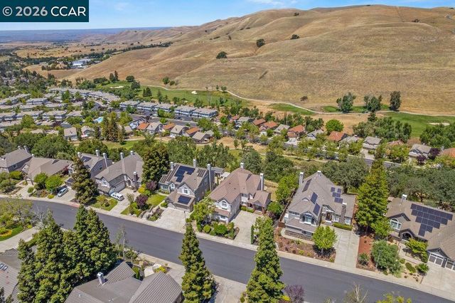 3051 Miwok Way, Clayton, CA 94517