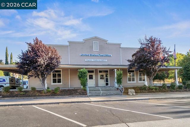 3051 Miwok Way, Clayton, CA 94517