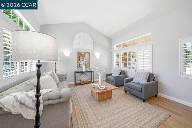 3051 Miwok Way, Clayton, CA 94517