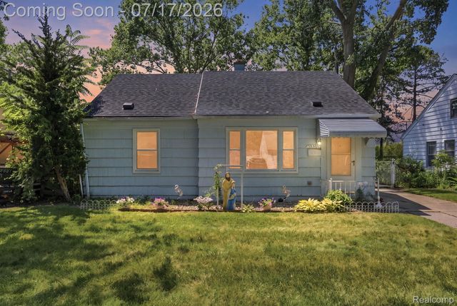 10401 Albany Street, Oak Park, MI 48237