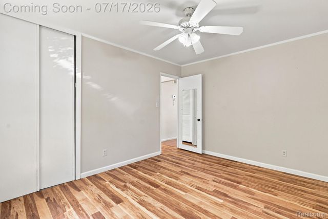 10401 Albany Street, Oak Park, MI 48237