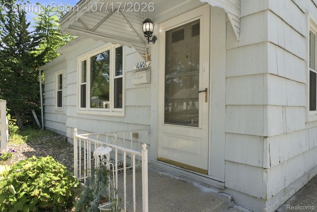 10401 Albany Street, Oak Park, MI 48237