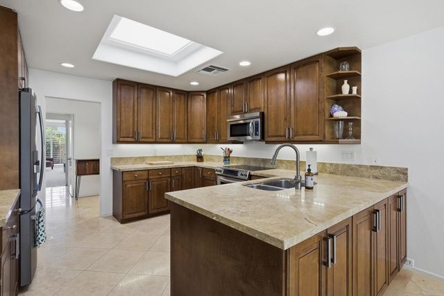 27 Cornell Drive, Rancho Mirage, CA 92270