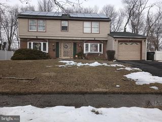 53 GENESEE LN, Willingboro, NJ 08046