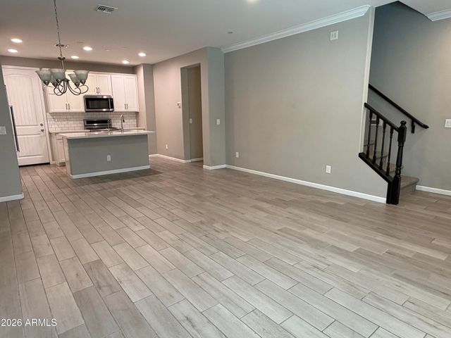 2477 W MARKET Place 13, Chandler, AZ 85248