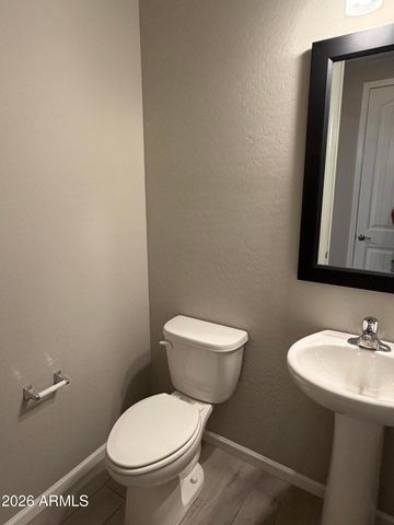2477 W MARKET Place 13, Chandler, AZ 85248