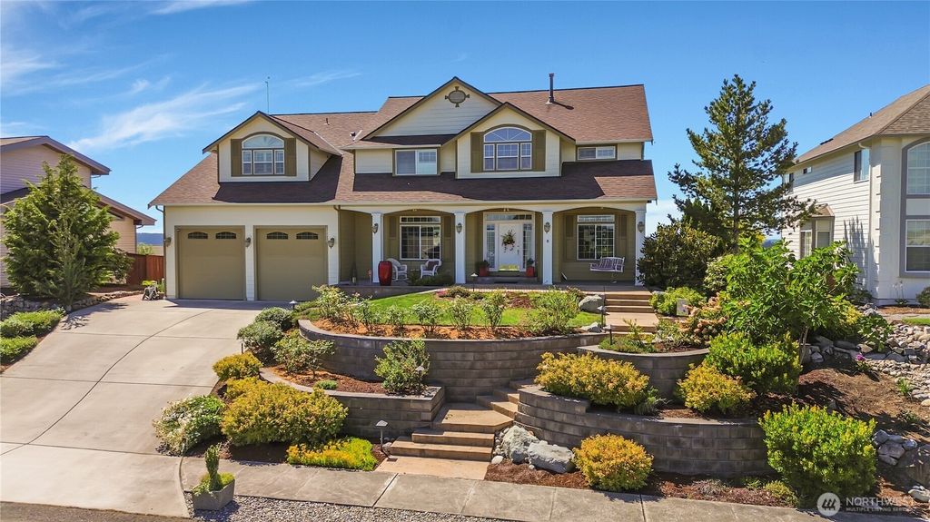 10010 181st Avenue Ct E, Bonney Lake, WA 98391