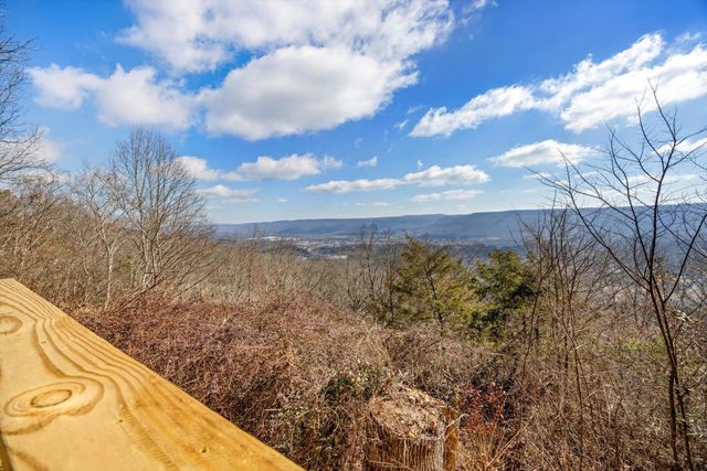 190 Adkins Lane, Trenton, GA 30752