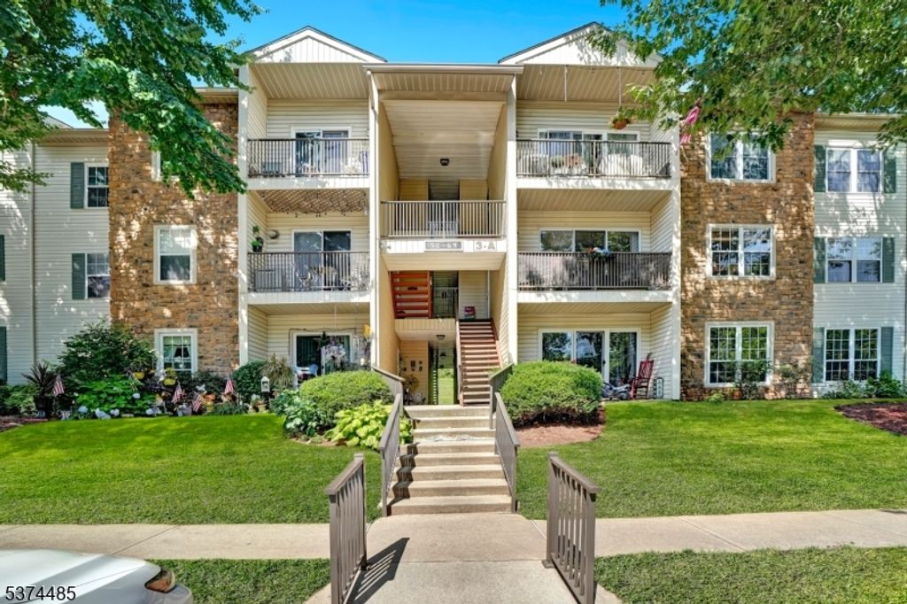 65 Robertson Way, Lincoln Park Boro, NJ 07035