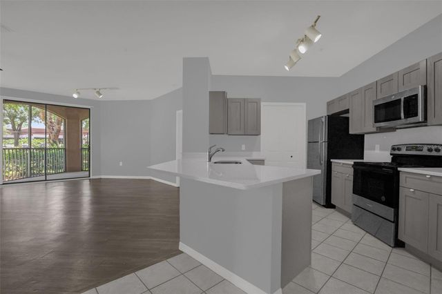 6177 METROWEST BOULEVARD 101, Orlando, FL 32835