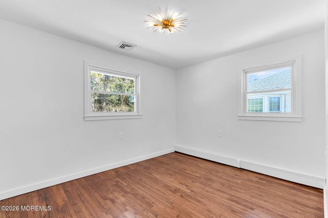 76 Mount Fairweather Lane, Toms River, NJ 08753