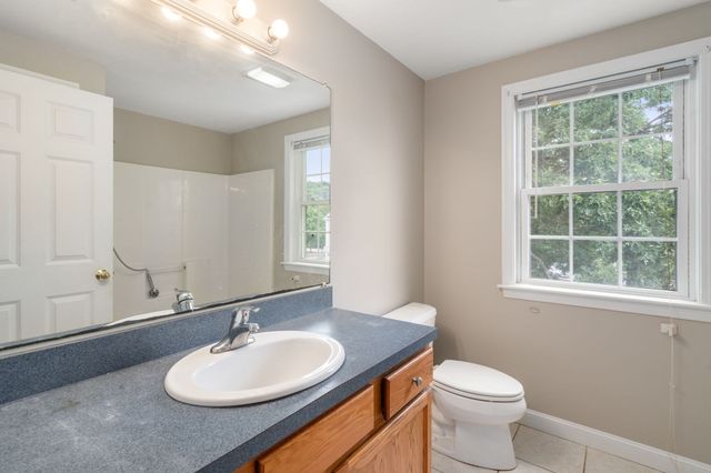 28 Harriet Thayer Dr 28, Attleboro, MA 02703