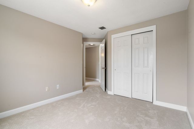 28 Harriet Thayer Dr 28, Attleboro, MA 02703