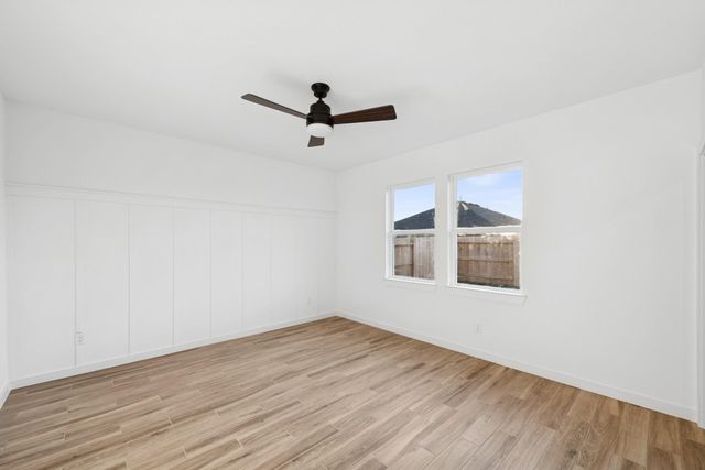 682 Daniels Lake Lane, Dayton, TX 77535