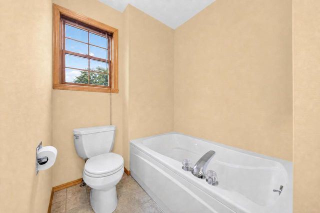 4718 W CHICORY LANE, Appleton, WI 54914