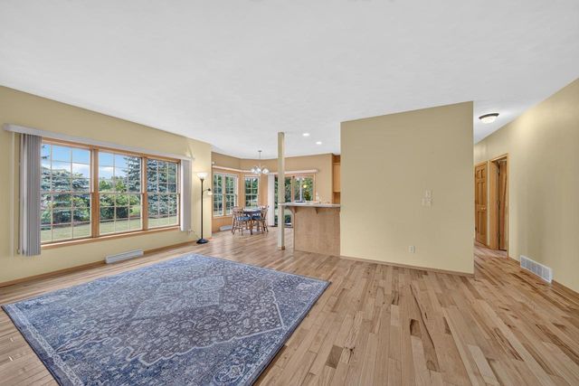 4718 W CHICORY LANE, Appleton, WI 54914